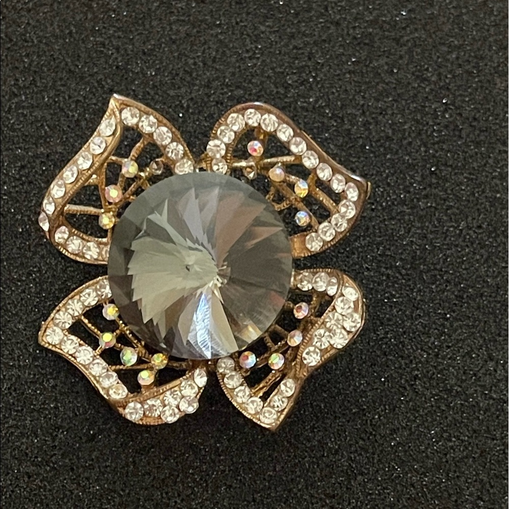 Rhinestone Brooch Pin - Picture 5 of 6